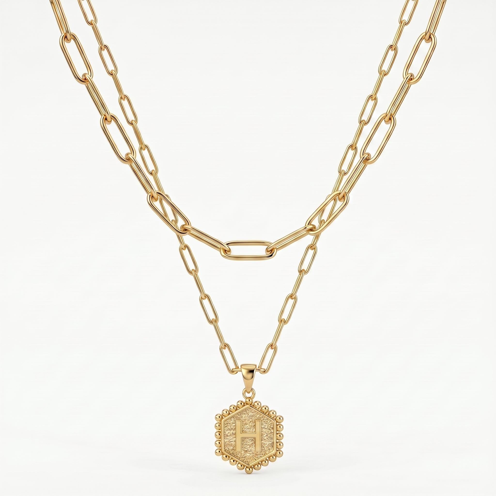 Collar con inicial "Tessa"