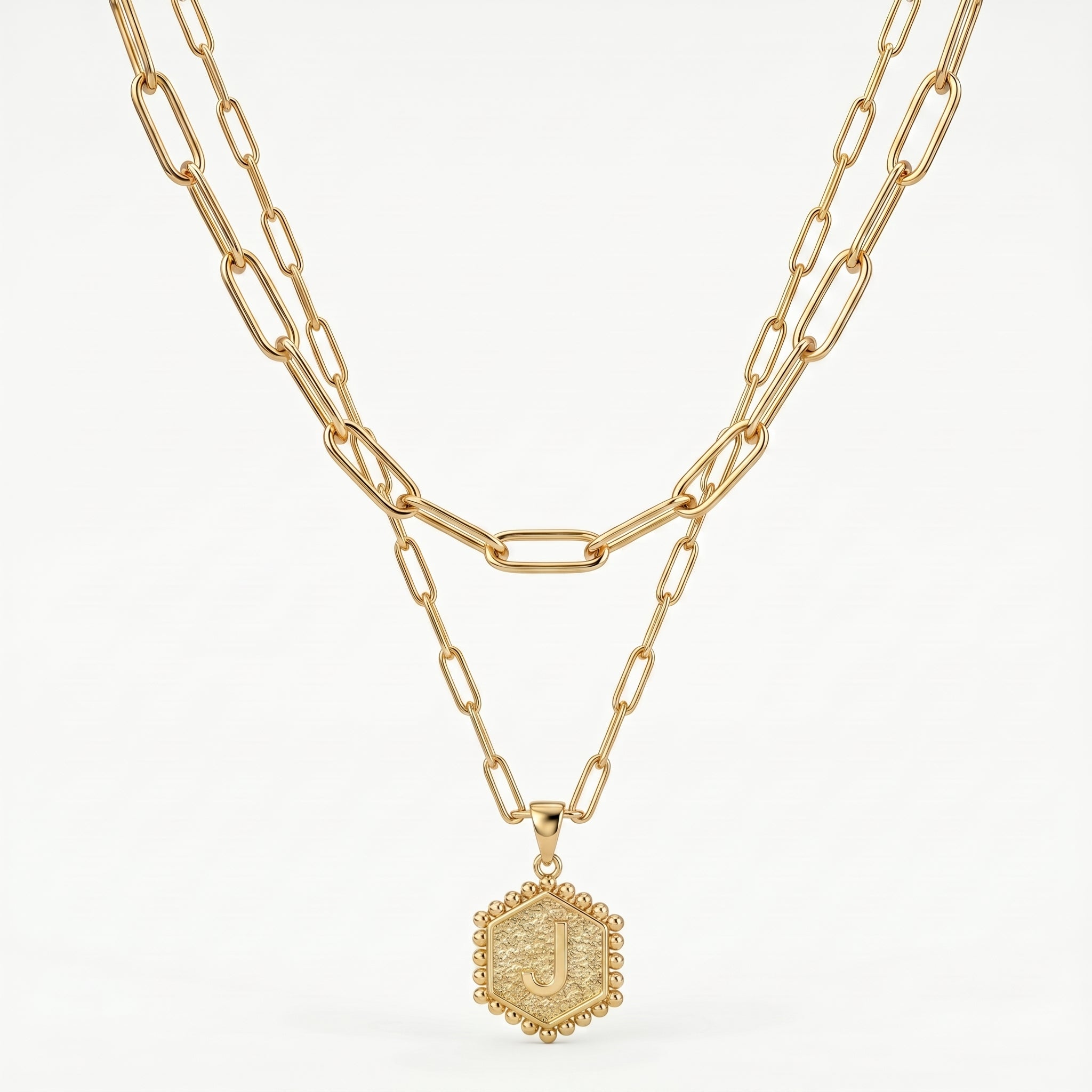 Collar con inicial "Tessa"