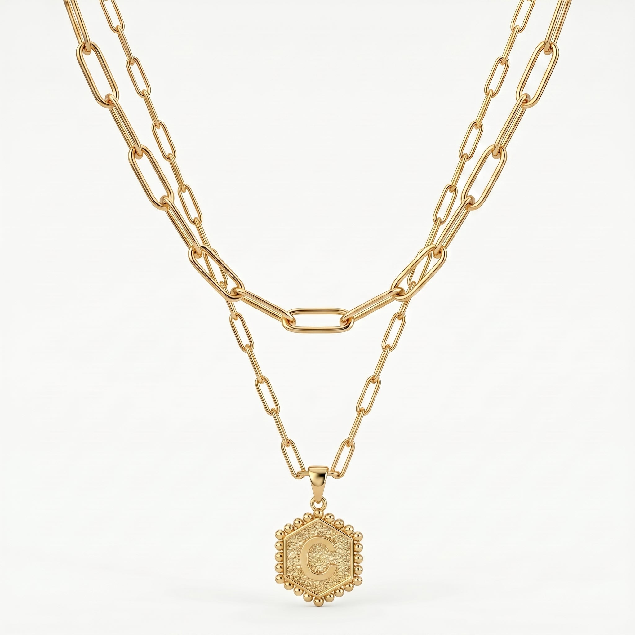 Collar con inicial "Tessa"