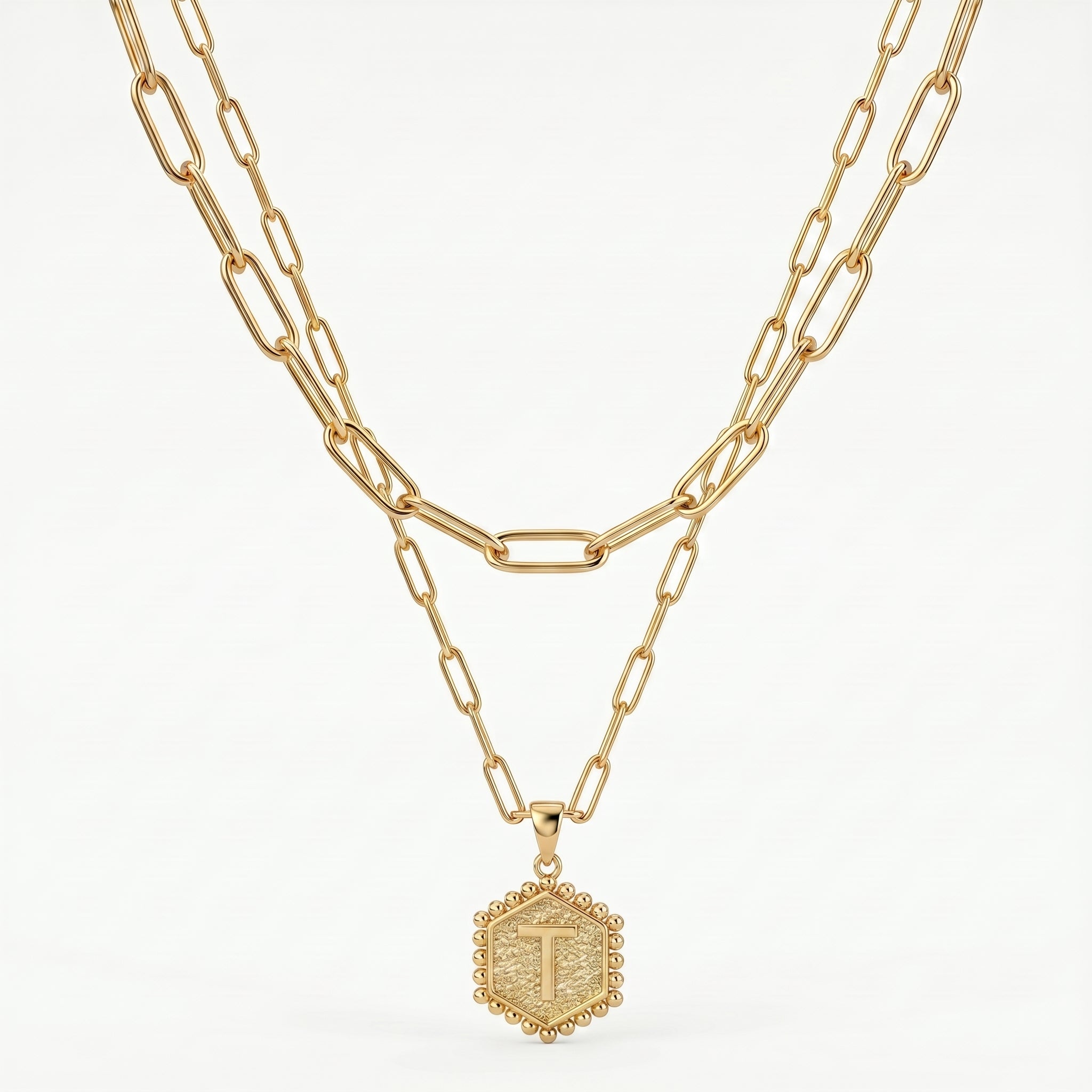 Collar con inicial "Tessa"