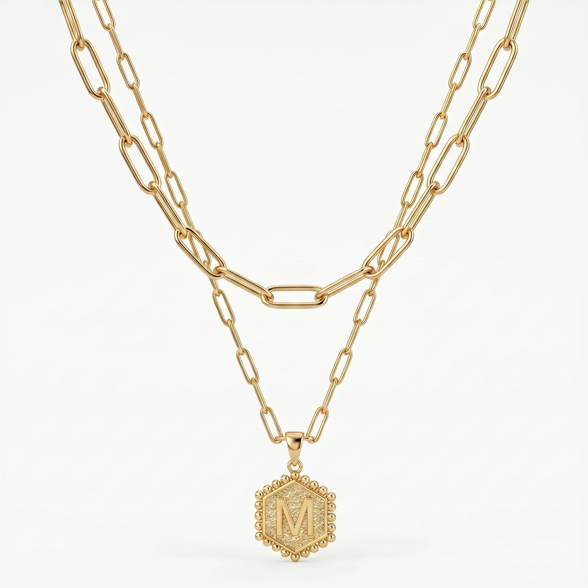 Collar con inicial "Tessa"