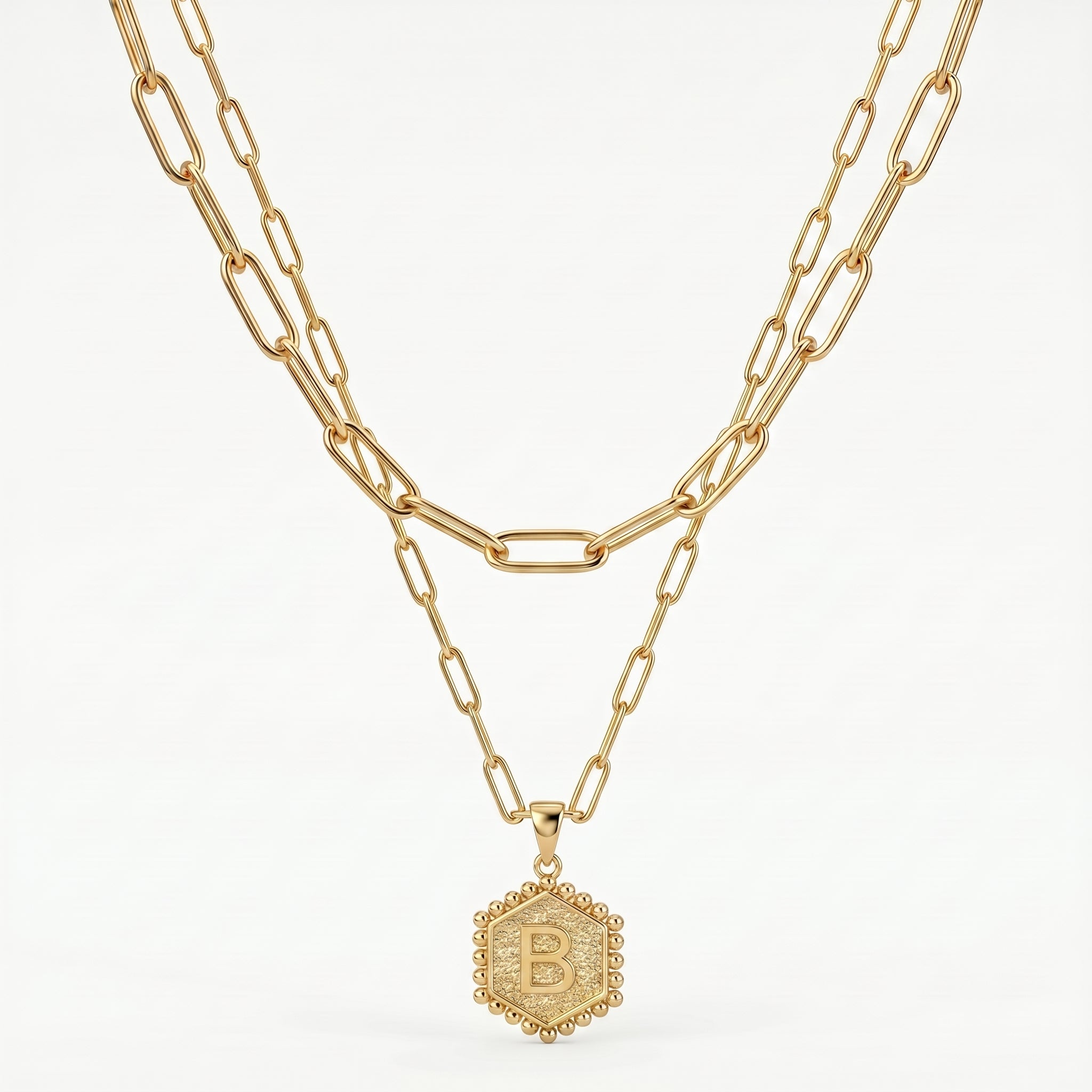 Collar con inicial "Tessa"