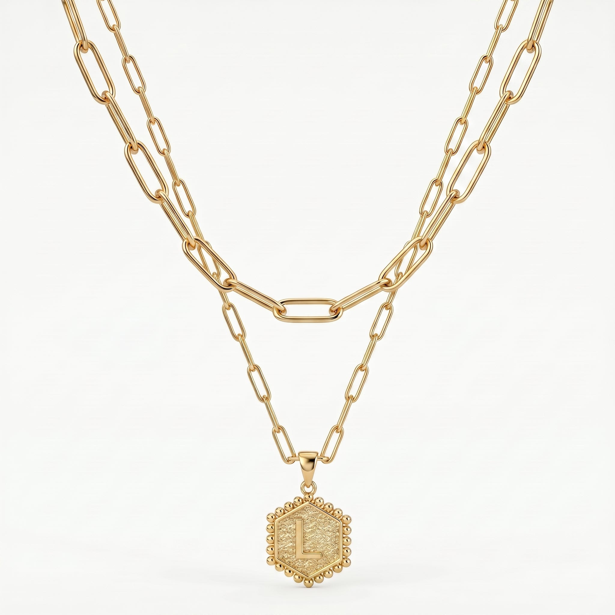 Collar con inicial "Tessa"