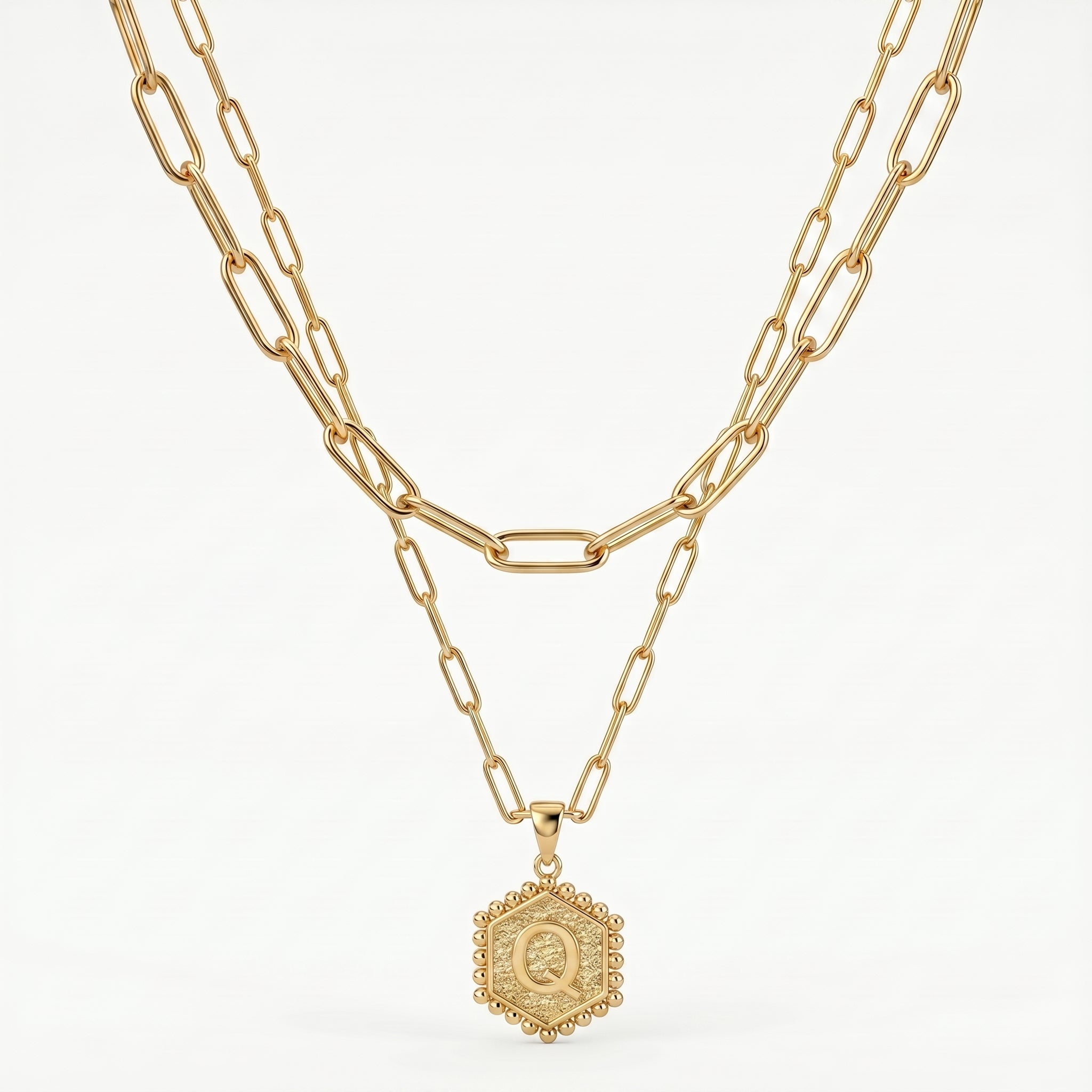 Collar con inicial "Tessa"