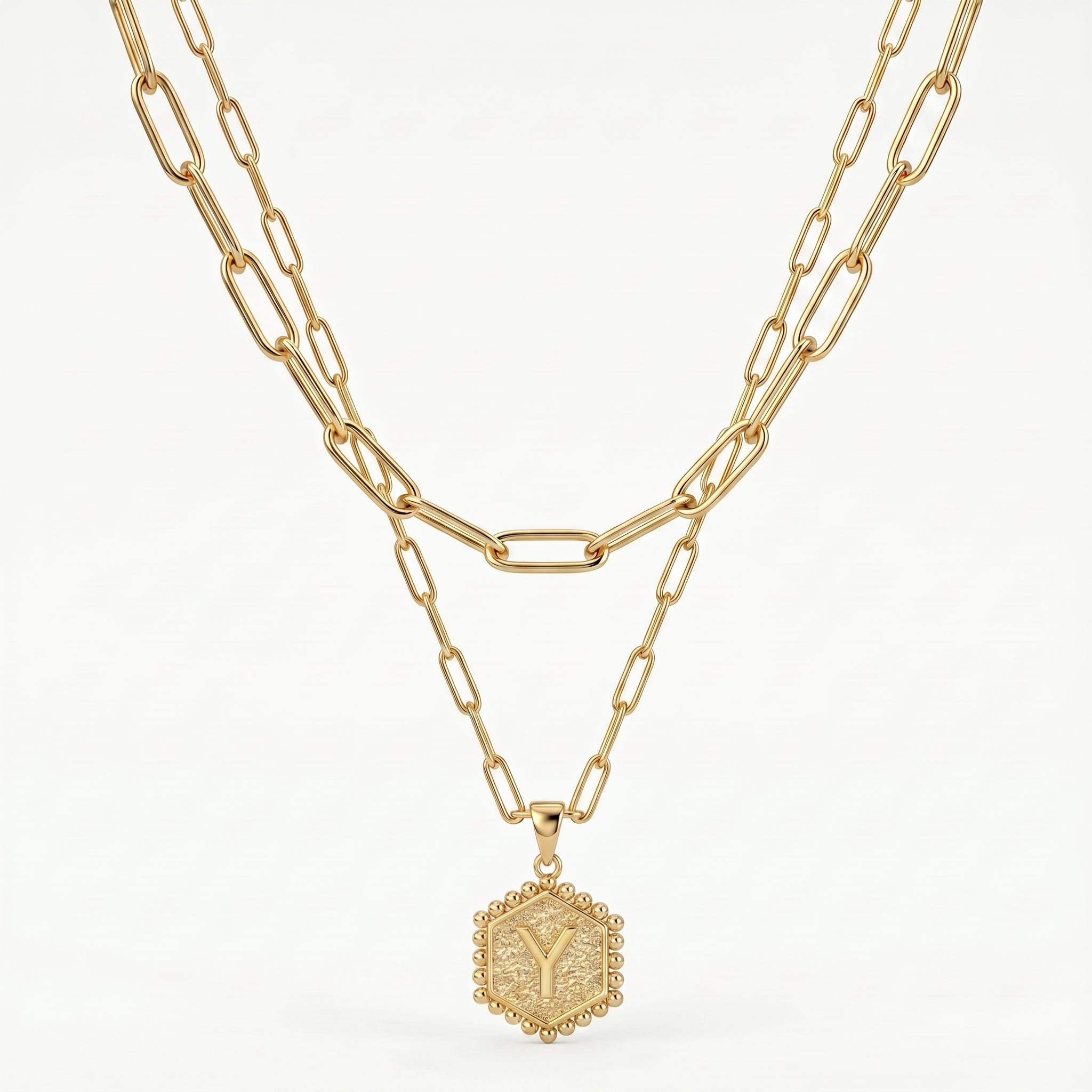 Collar con inicial "Tessa"