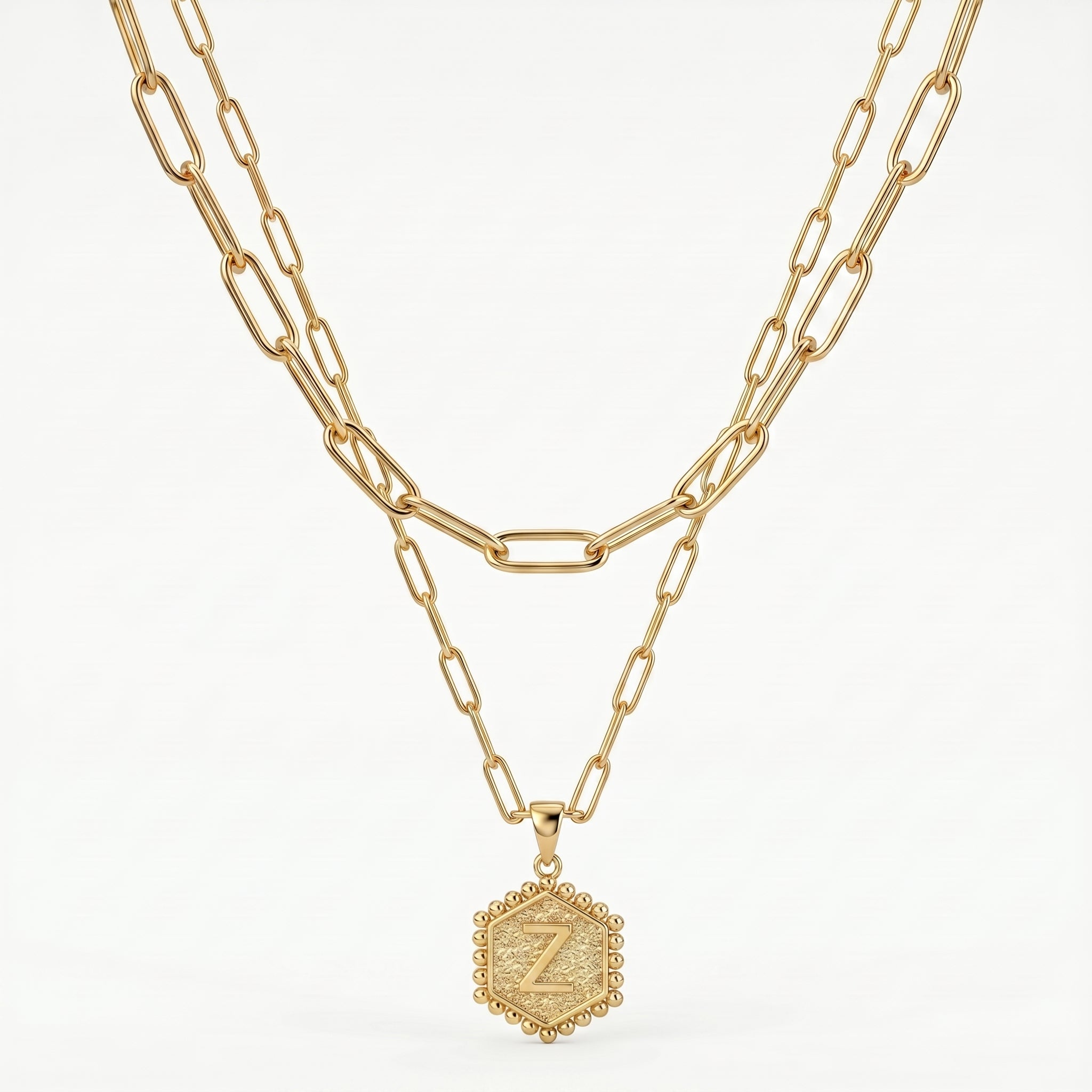 Collar con inicial "Tessa"