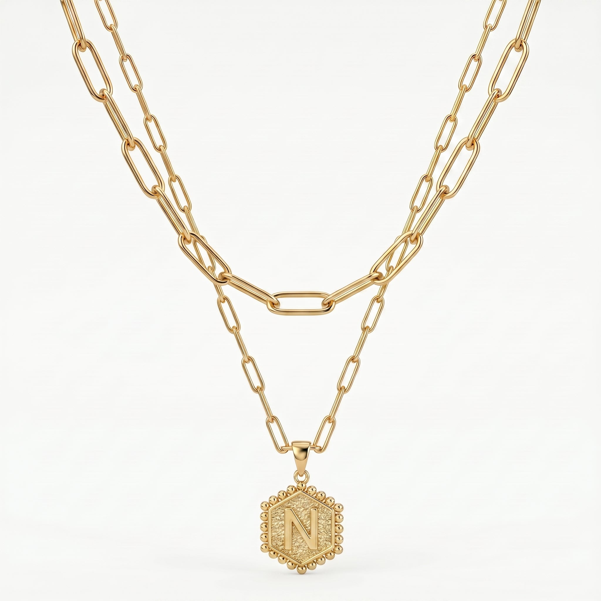 Collar con inicial "Tessa"